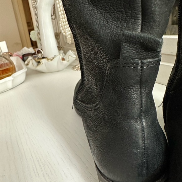 Vince Camuto NOT FOR SALE!!!!!🛑🛑🛑 - Picture 3 of 12